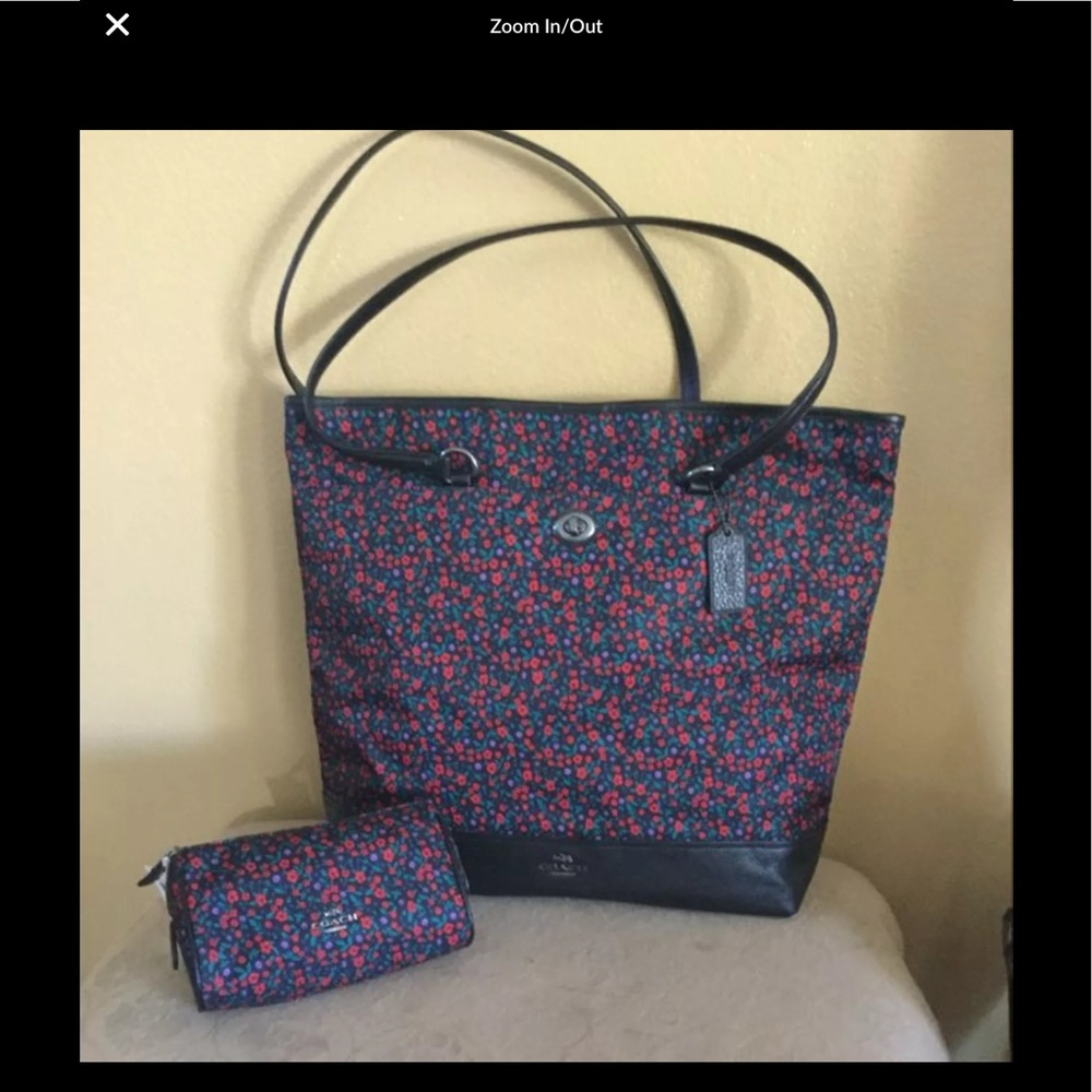 *Like New* COACH floral tote - Picture 2 of 11